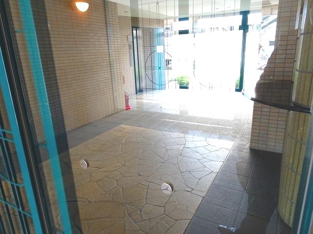 3/5 エントランス