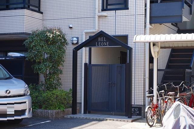 28/30 エントランス