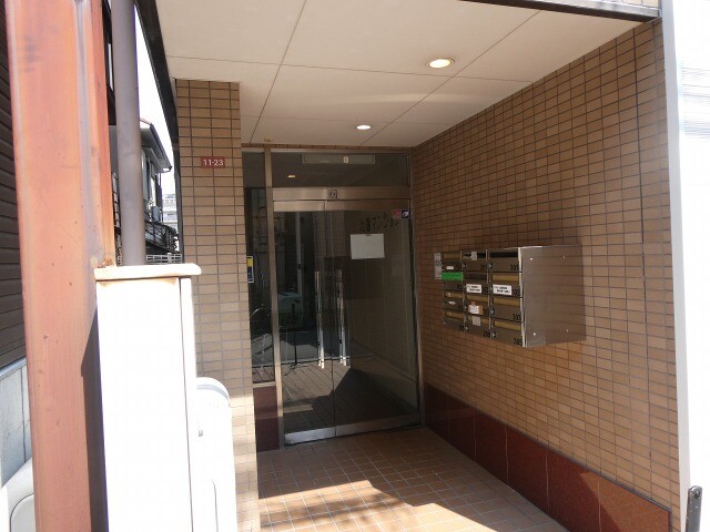 3/4 エントランス