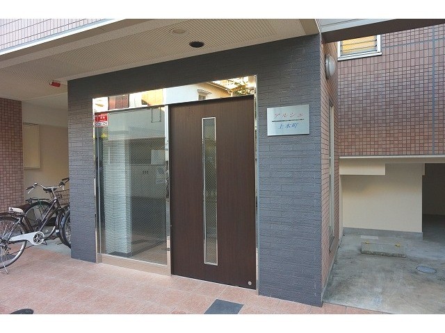 29/30 エントランス