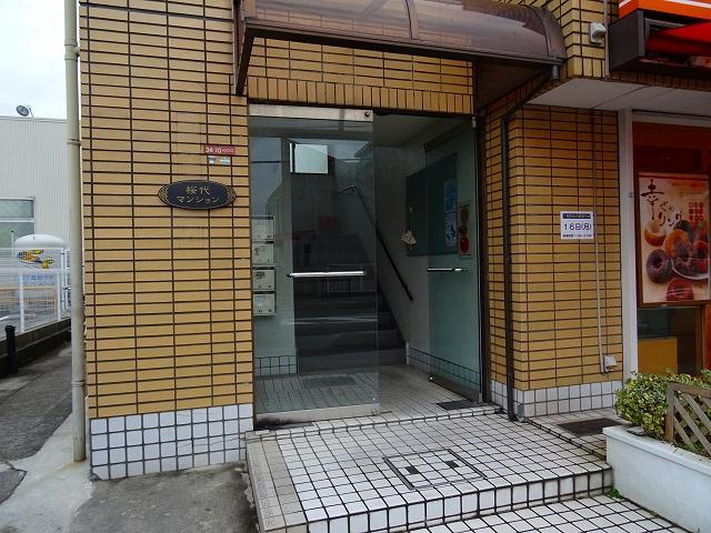 22/29 エントランス