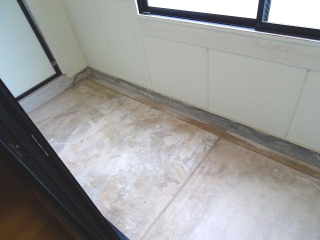 17/30 バルコニー