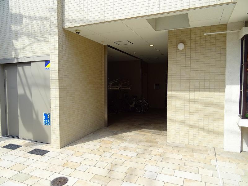 29/30 エントランス