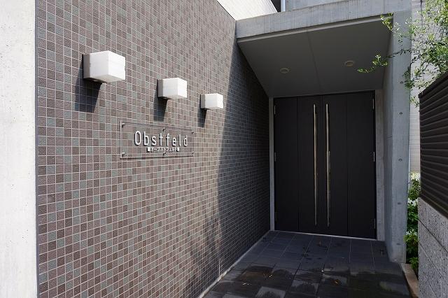 28/30 エントランス