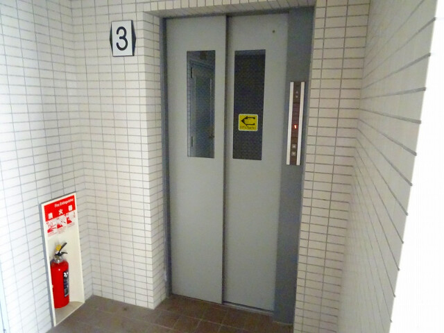 29/30 エントランス