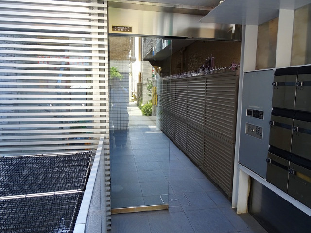 29/30 エントランス