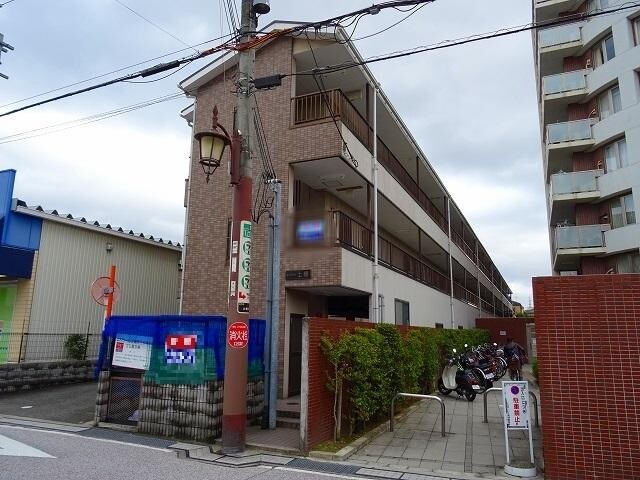 2/4 外観