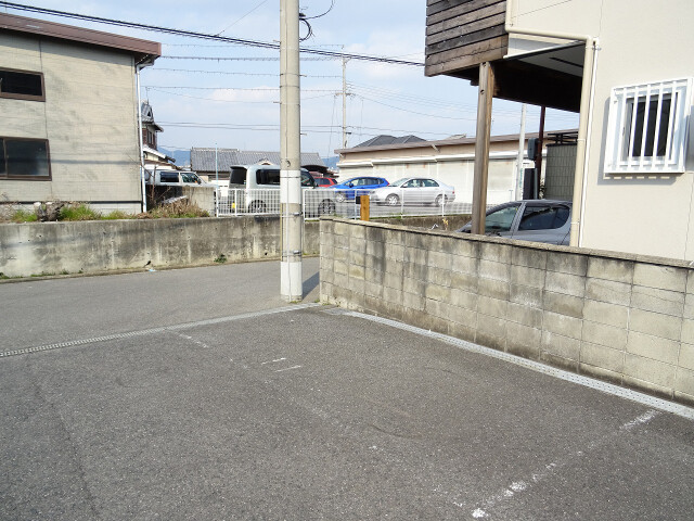 26/30 駐車場