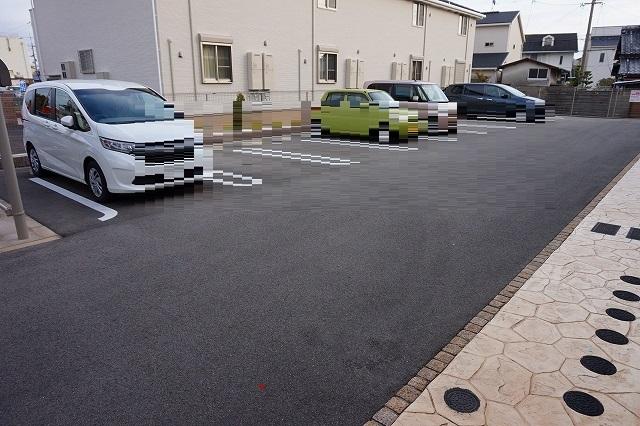 3/10 駐車場