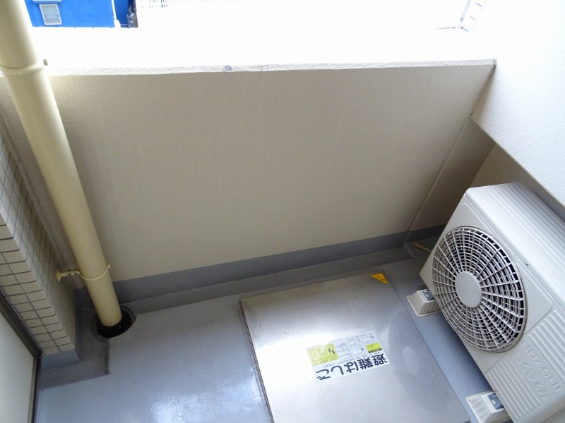 18/28 バルコニー