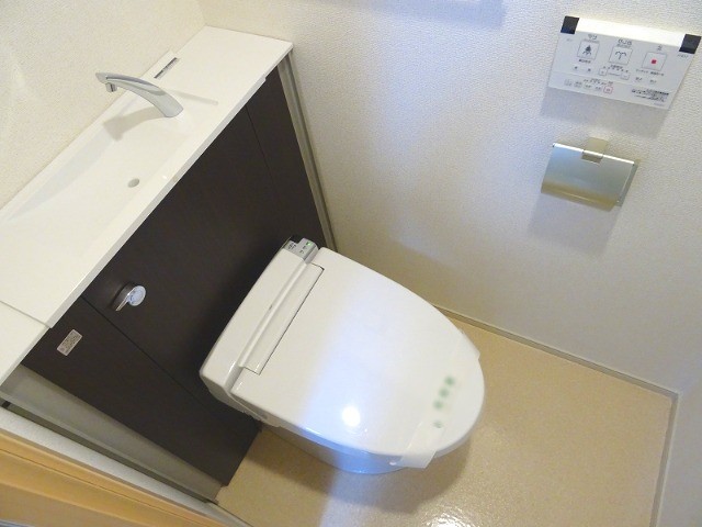 14/30 トイレ