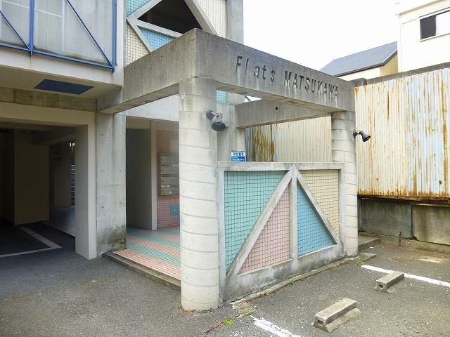 28/30 エントランス