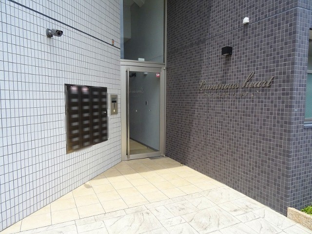 28/30 エントランス