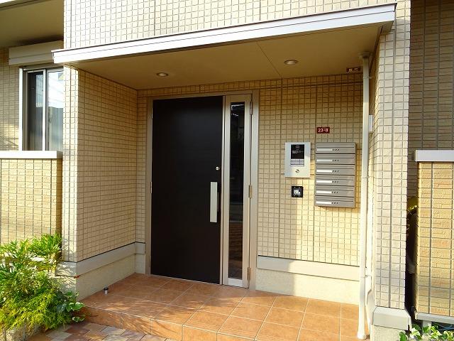 28/30 エントランス