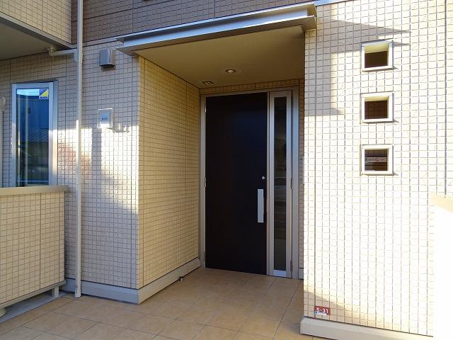 28/30 エントランス