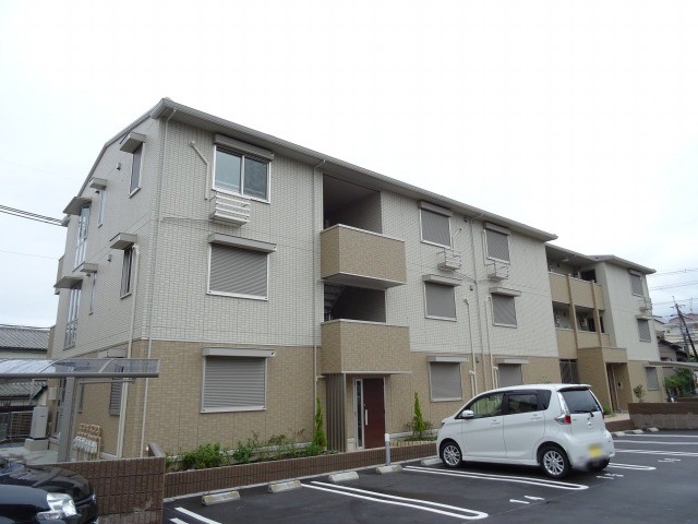 27/30 駐車場