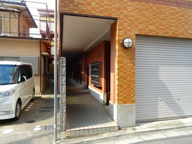 29/30 エントランス