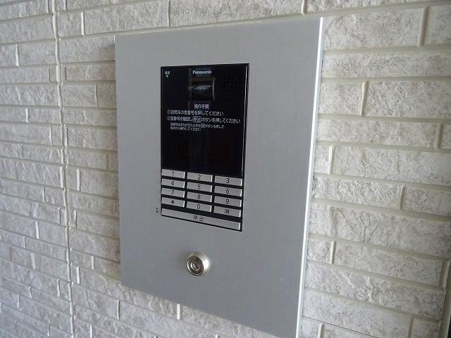 28/30 エントランス