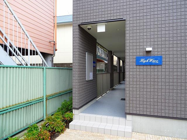 28/30 エントランス