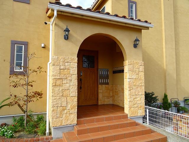 28/30 エントランス