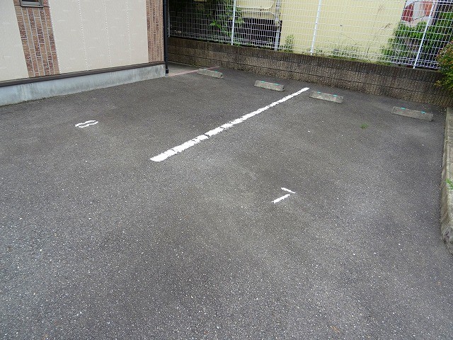 25/30 駐車場