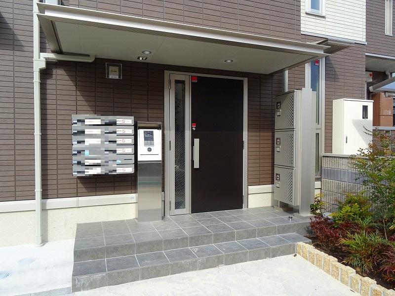 28/30 エントランス