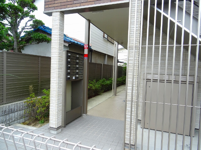 21/29 エントランス