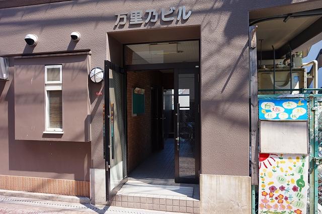 28/30 エントランス