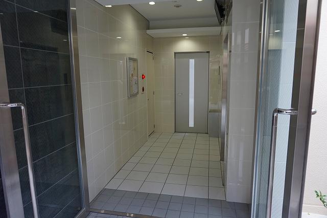 29/30 エントランス