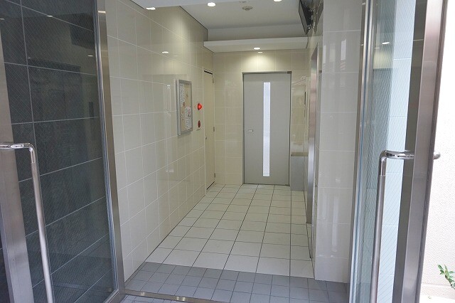 29/30 エントランス