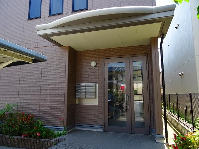 25/30 エントランス