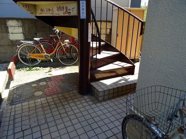 3/4 エントランス