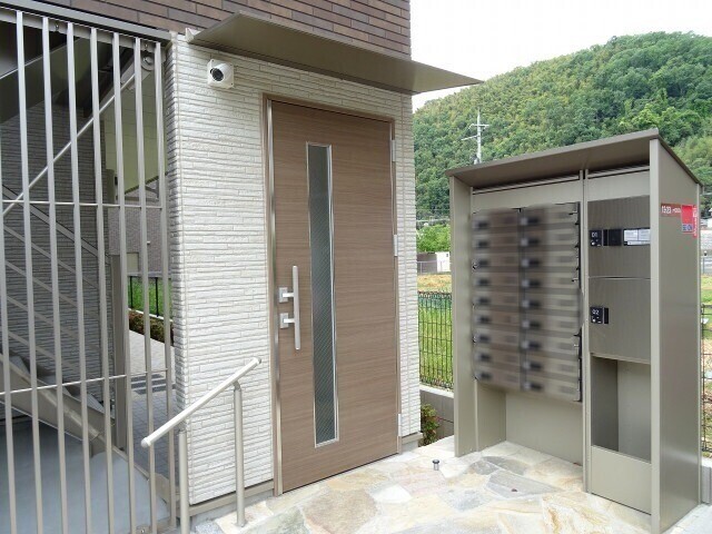 28/30 エントランス