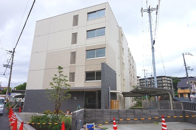 2/30 外観