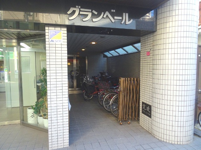 29/30 エントランス