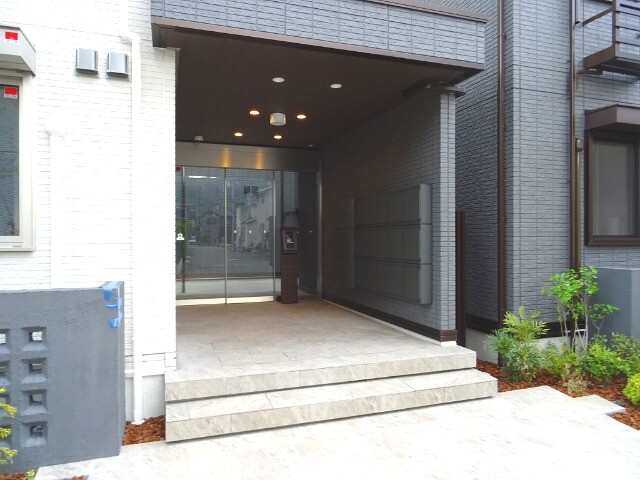 3/4 エントランス