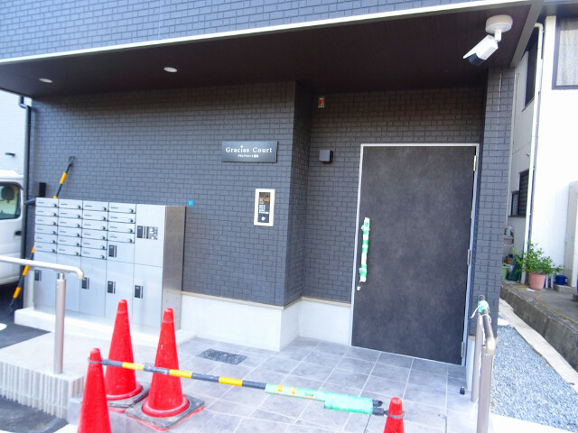 25/30 エントランス