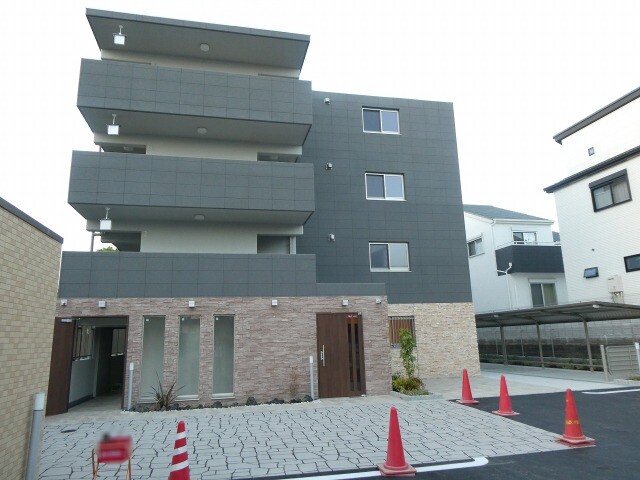 2/8 外観