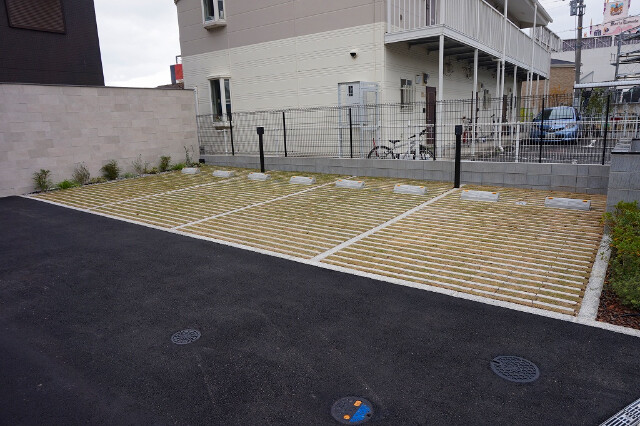 25/30 駐車場