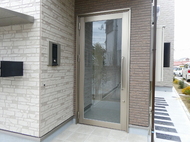 25/30 エントランス