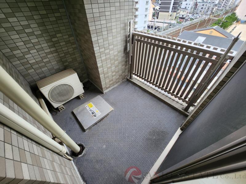 23/30 バルコニー