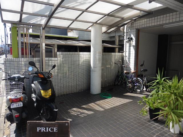 15/22 エントランス