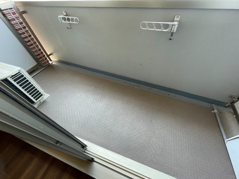 17/27 バルコニー