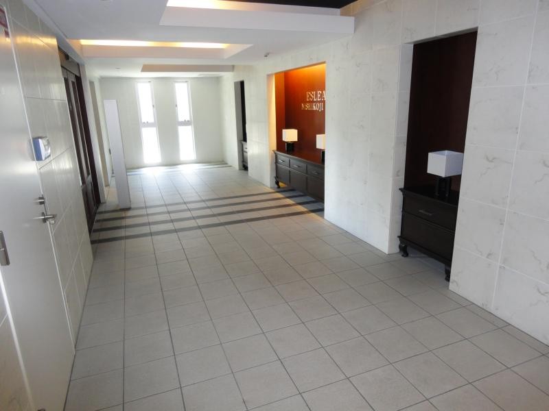 21/26 エントランス