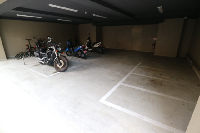 28/30 駐車場