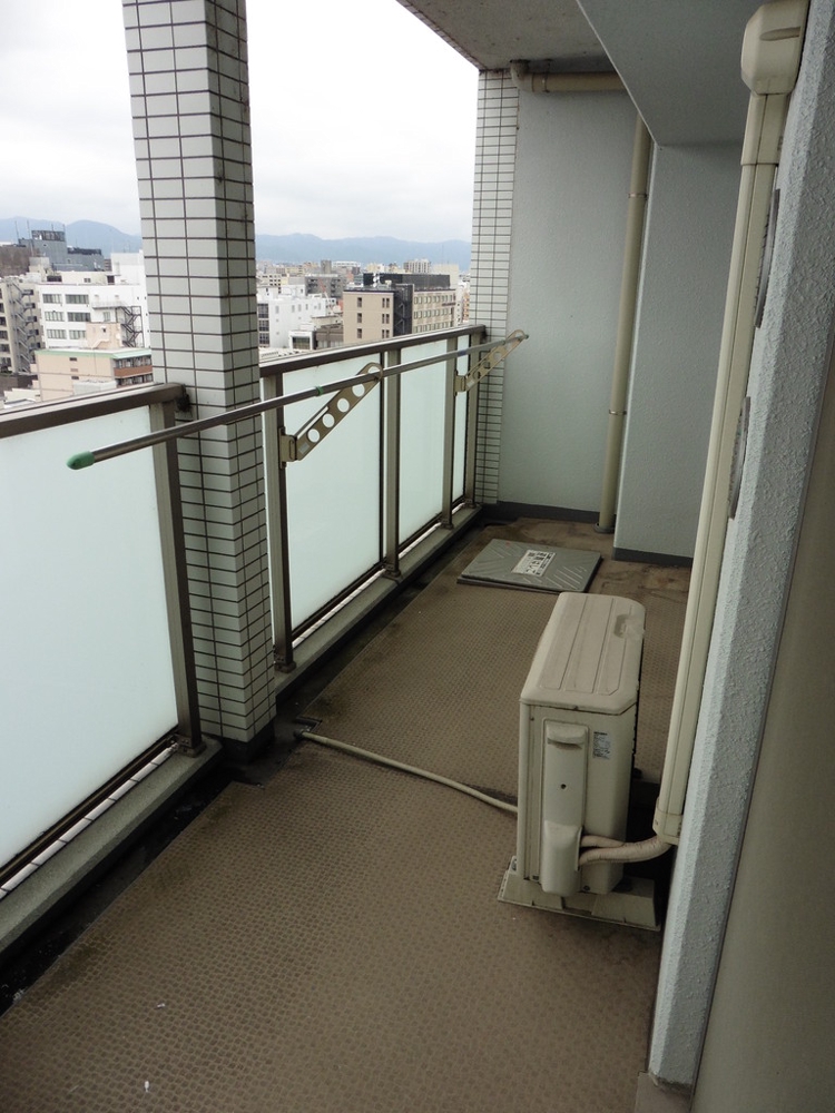 23/30 バルコニー