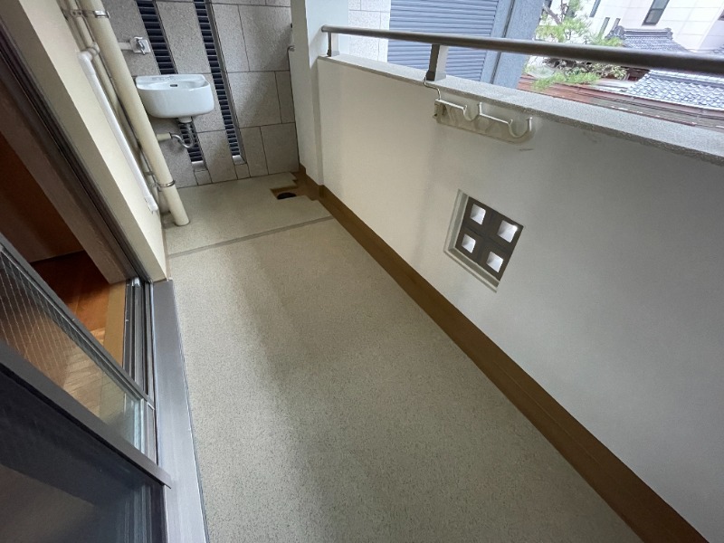 14/28 バルコニー