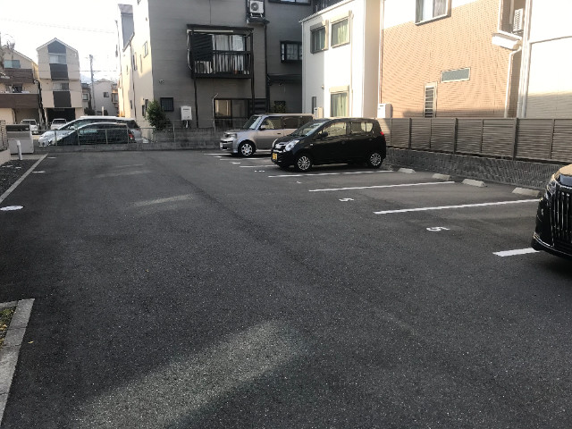 14/16 駐車場