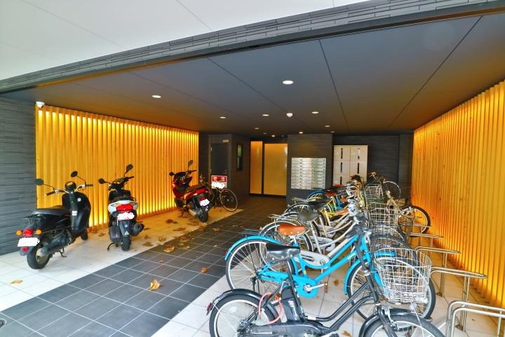28/30 駐車場