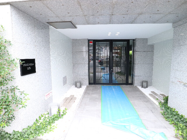 29/30 エントランス